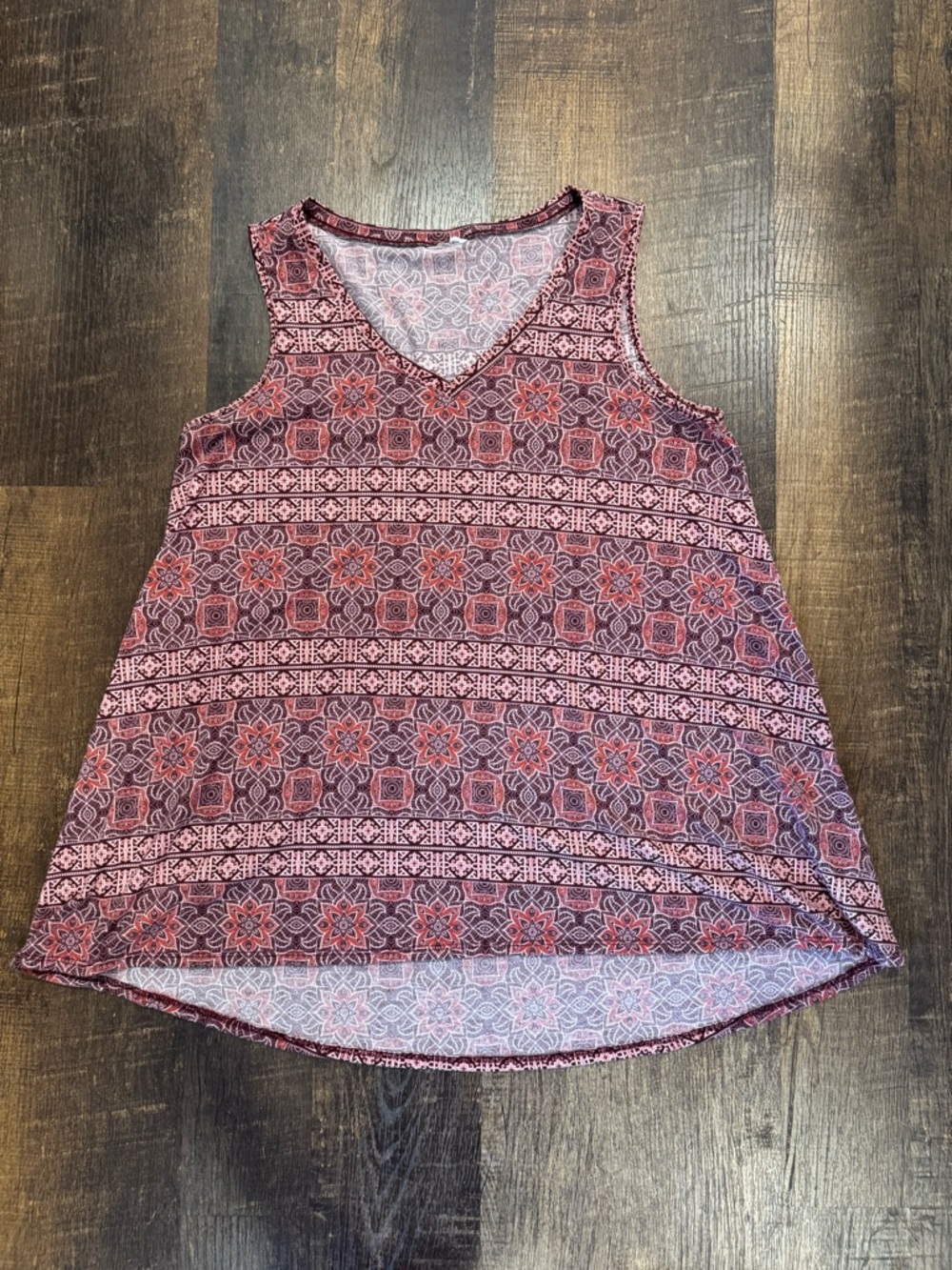 LuLaRoe Women's Tank Top - Red and Pink Pattern